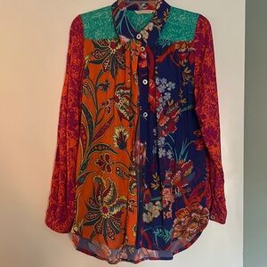 Soft surroundings floral patterned colorful small button down top